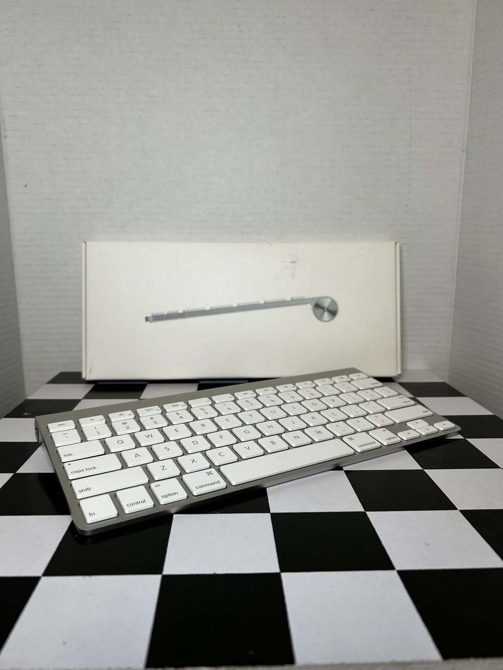 Apple Wireless Keyboard Model A1314